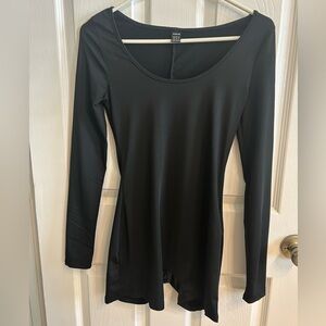 Black long sleeve bodysuit xs but fits more like a small!